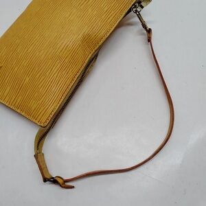 LOUIS VUITTON EPI POCHETTE ACCESSOIRES YELLOW